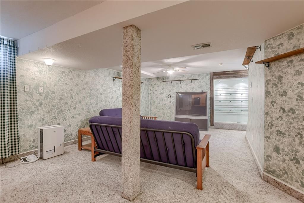 240 NE Victoria Place — photo 20