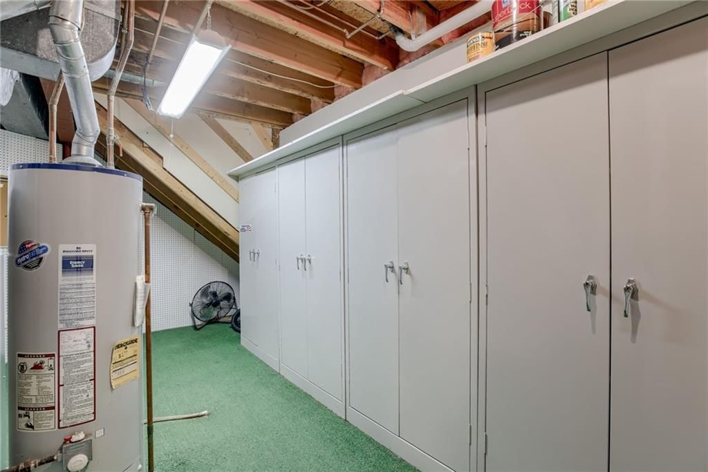 240 NE Victoria Place — photo 24