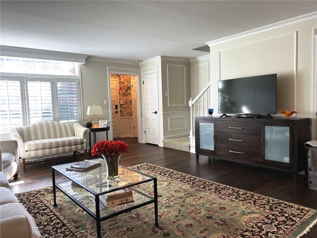 8353 Somerset Drive — photo 5