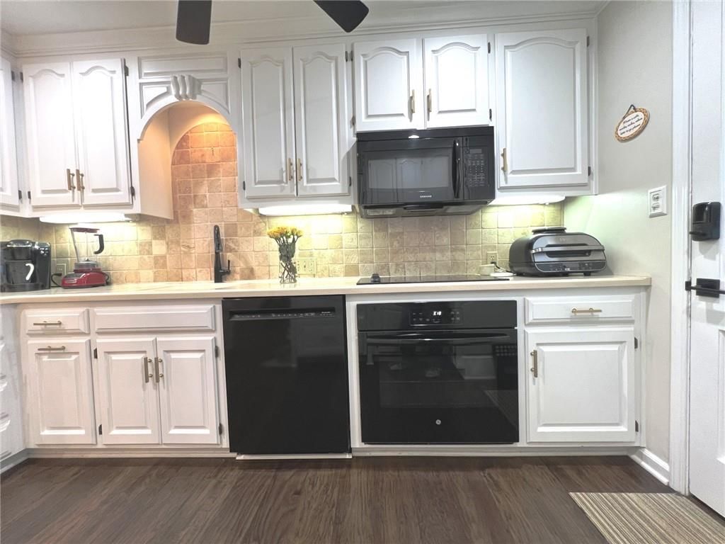 8353 Somerset Drive — photo 14