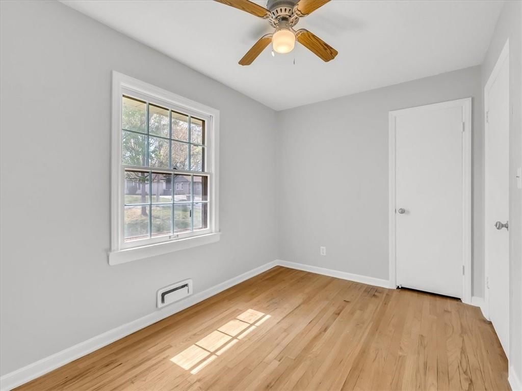 9215 Washington Street — photo 16