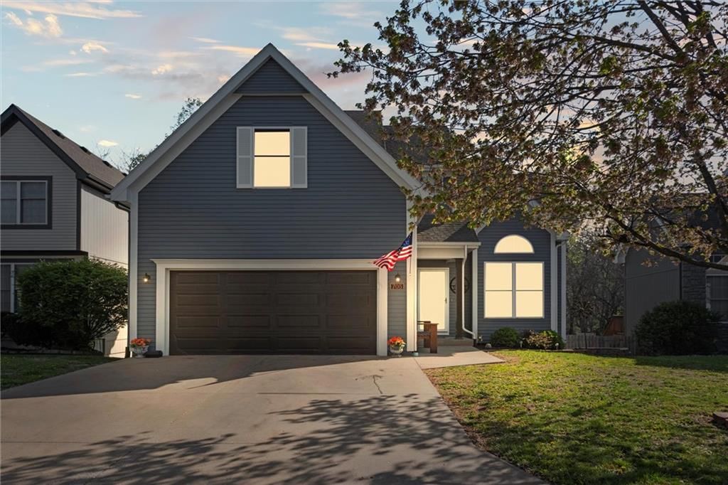 705 Redbud Drive — photo 2