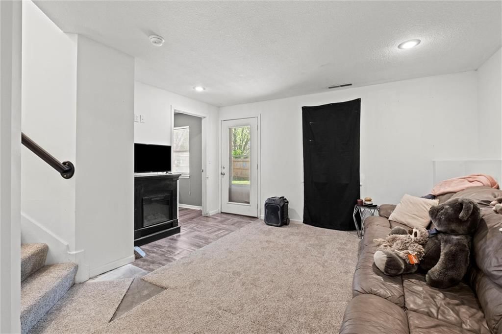 705 Redbud Drive — photo 24
