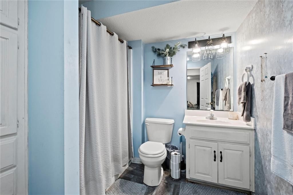 705 Redbud Drive — photo 26
