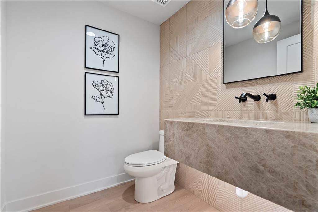 4506 W 136th Terrace — photo 27