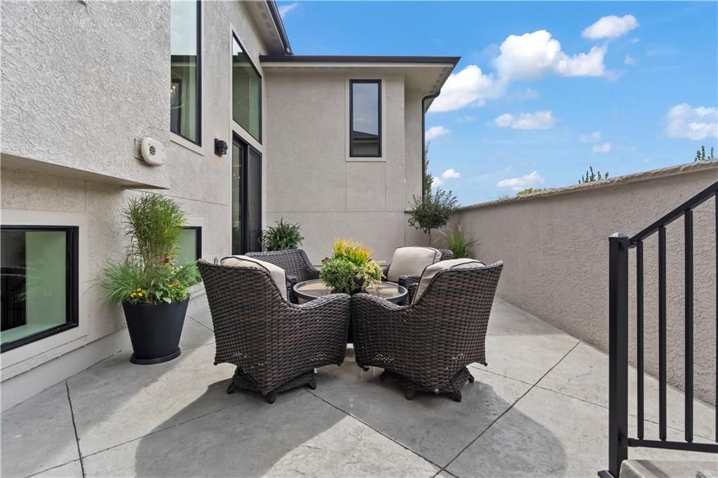 4506 W 136th Terrace — photo 34