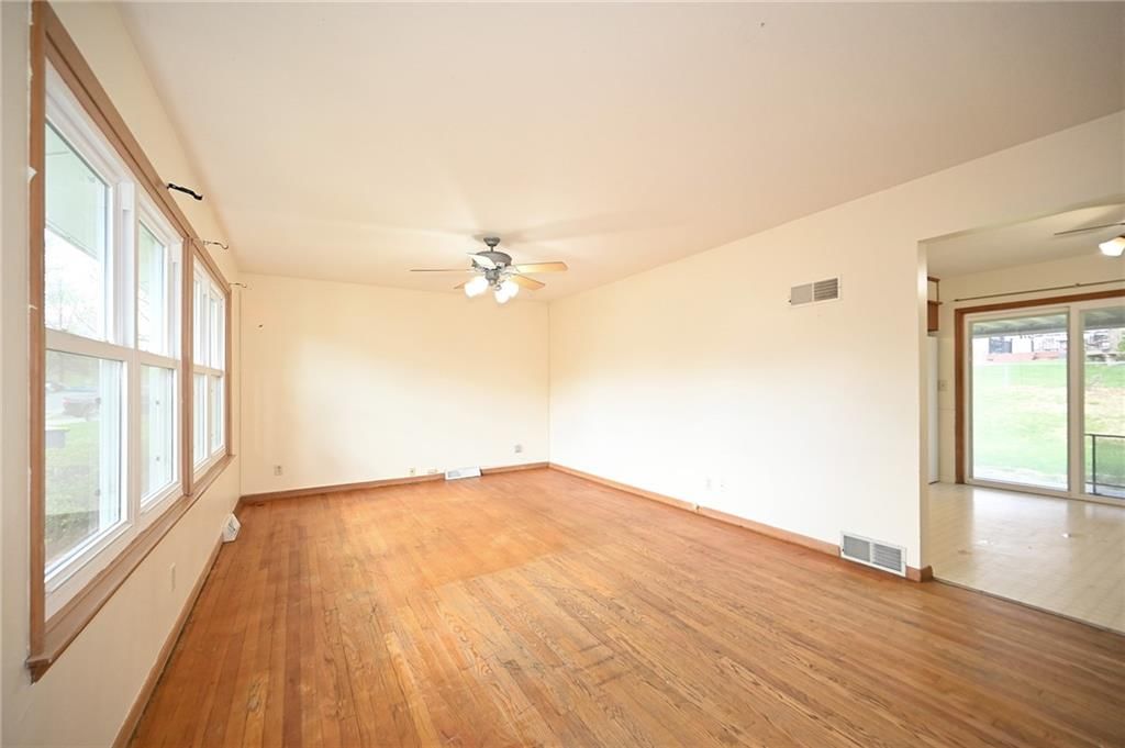 8719 N Charlotte Street — photo 5