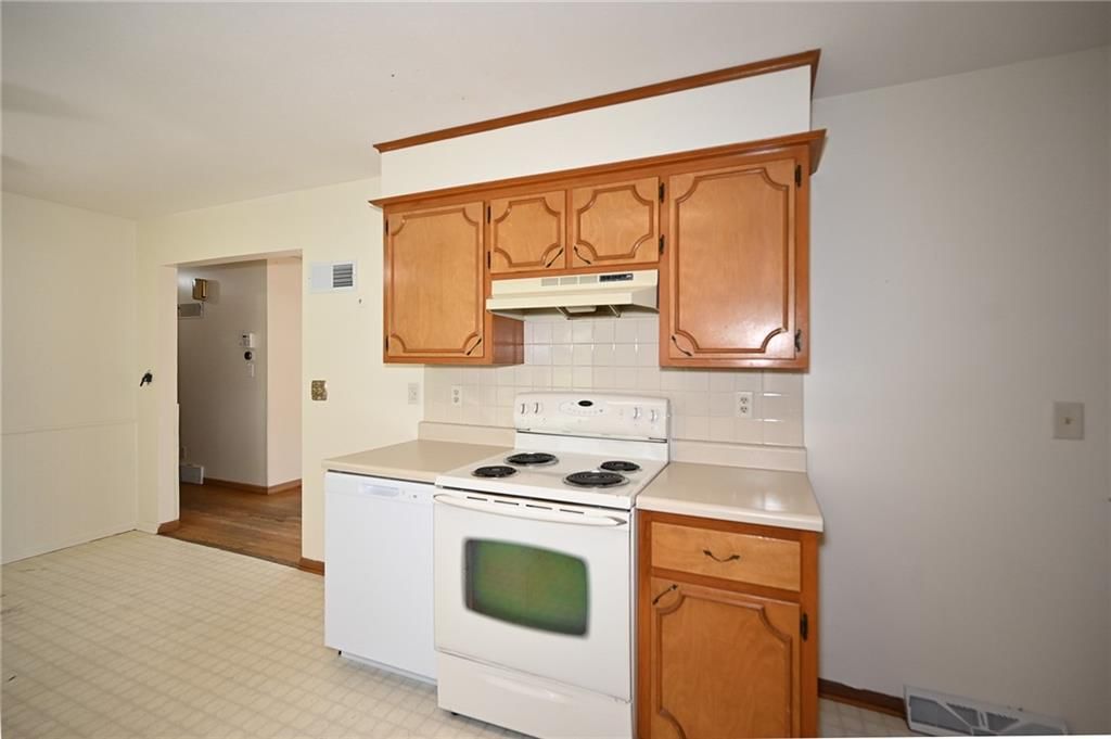 8719 N Charlotte Street — photo 11