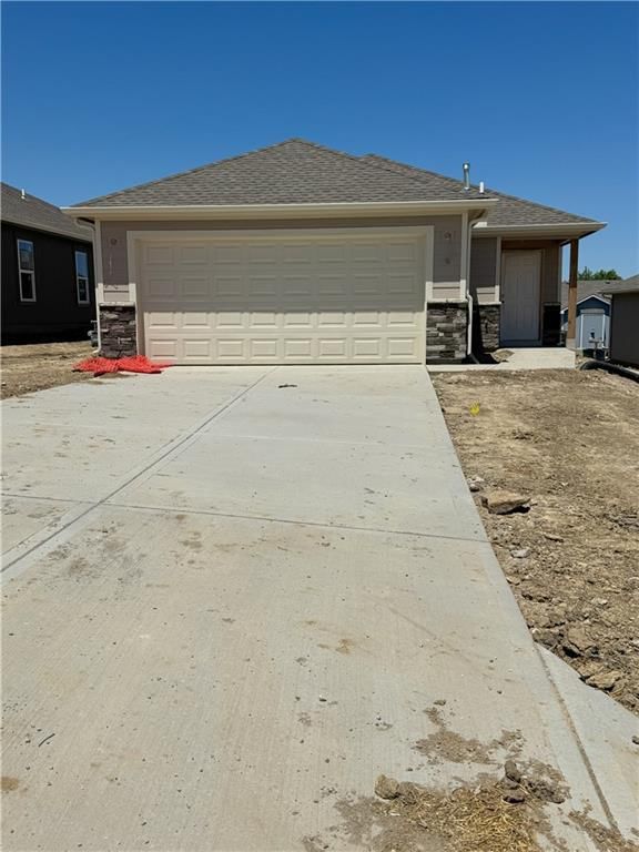 Photo 1 of 11 - 2107 Brook Ridge Circle