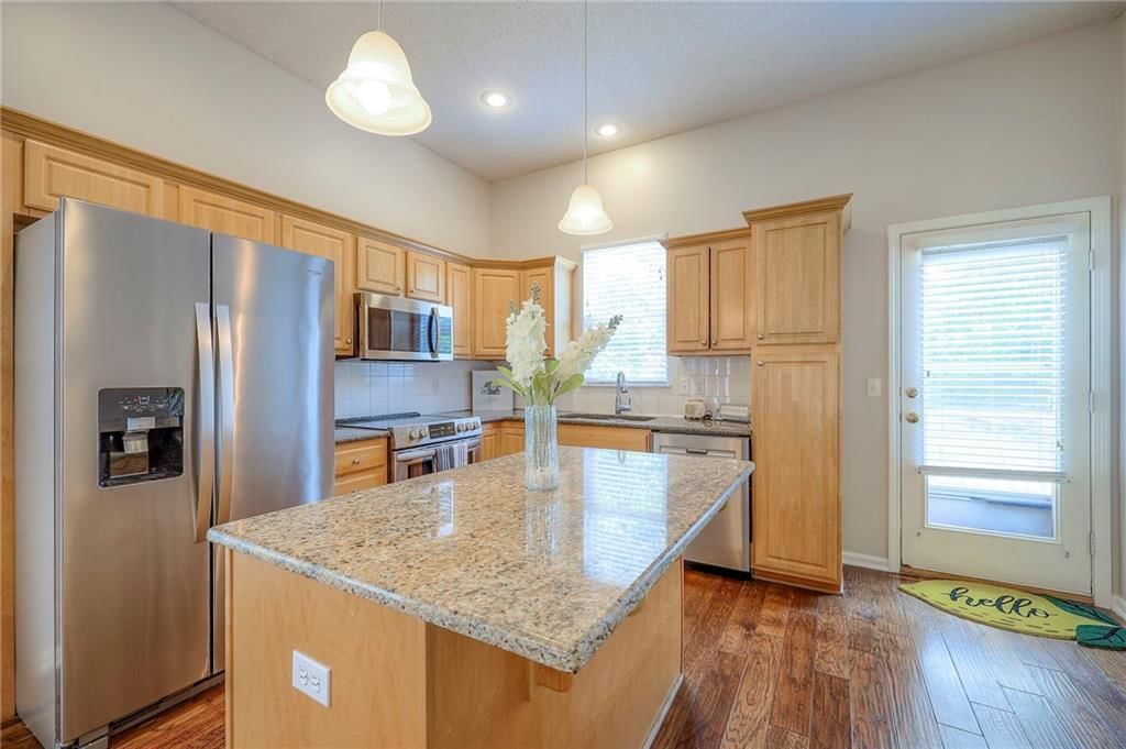 7323 Silverheel Street — photo 11