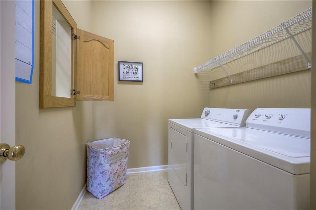 7323 Silverheel Street — photo 20