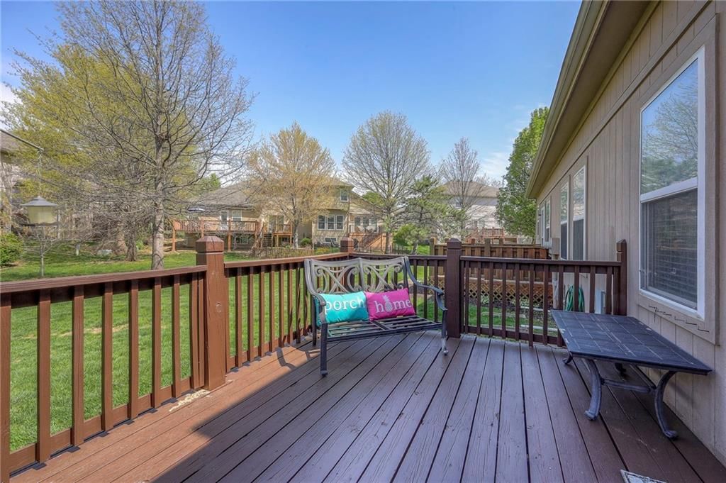 7323 Silverheel Street — photo 35