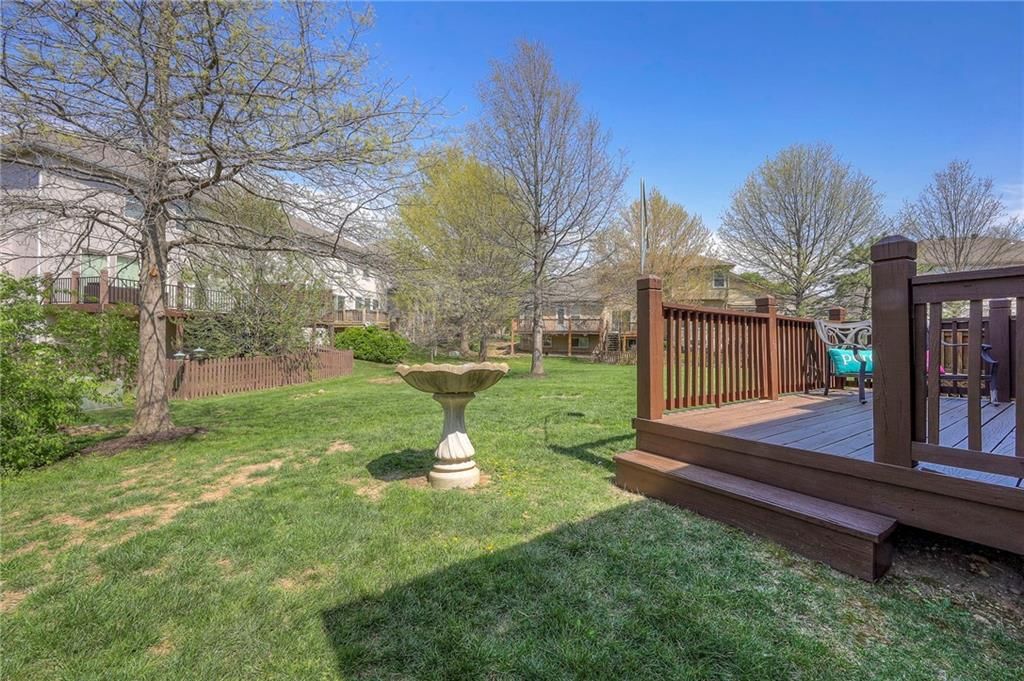 7323 Silverheel Street — photo 36