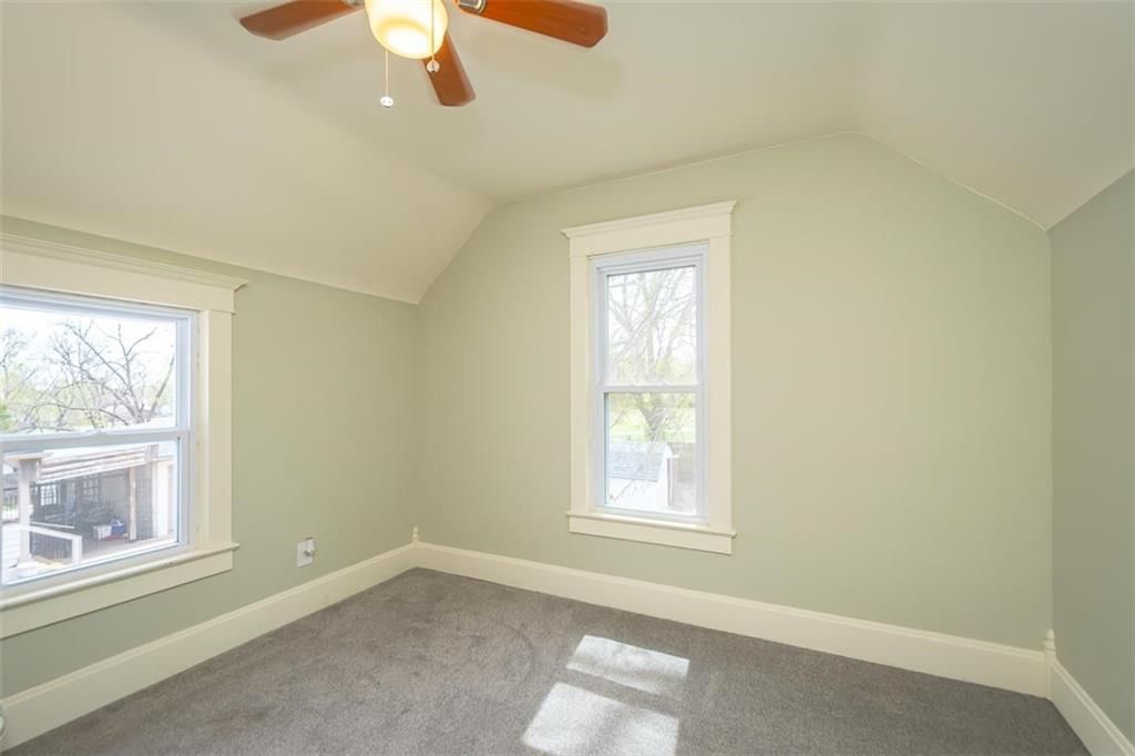 830 E 8th Street — photo 17