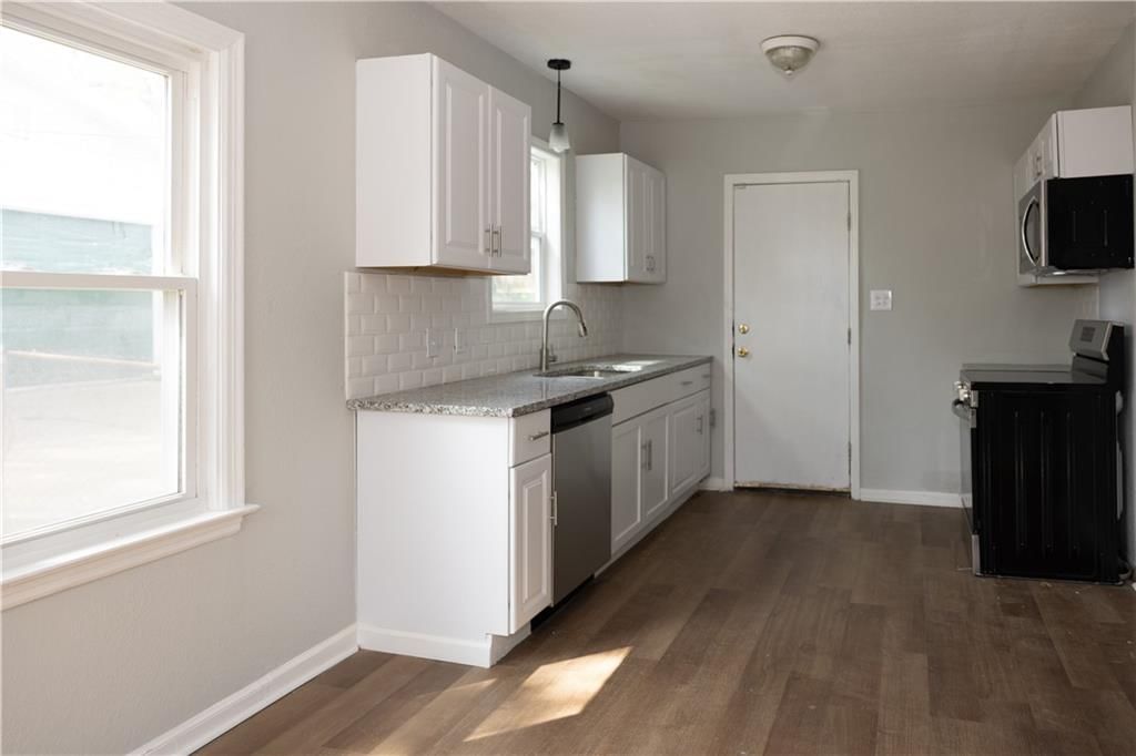 2617 Washington Avenue — photo 14