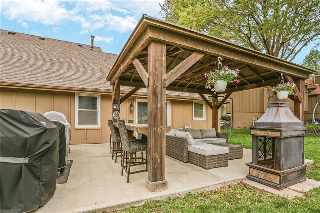 922 NE Karapat Drive — photo 20