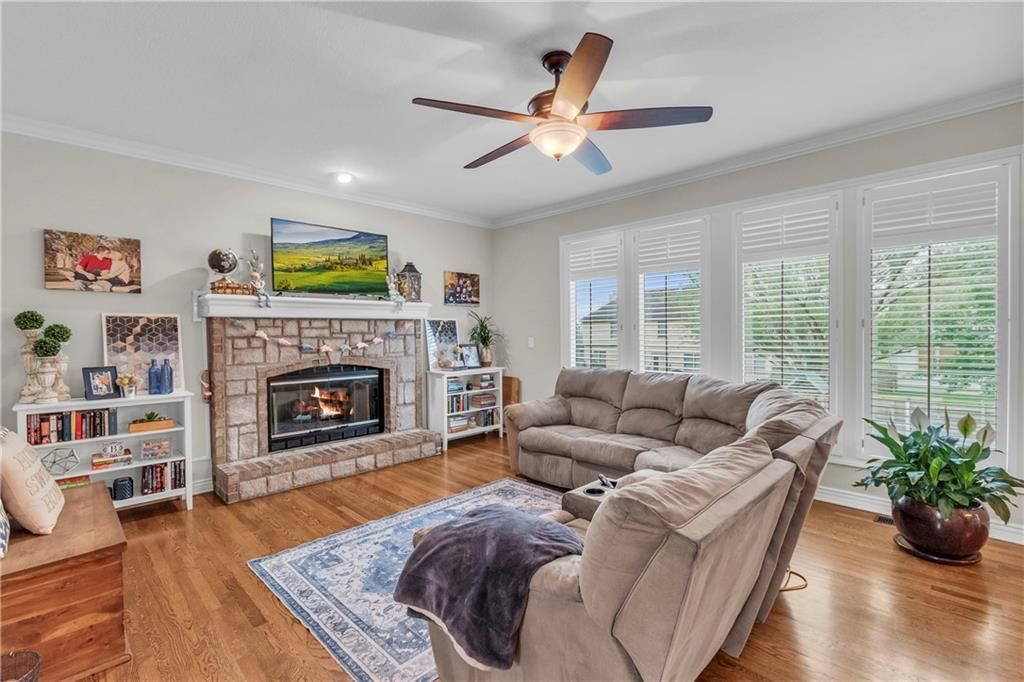 1317 SW Pebble Lane SW — photo 8