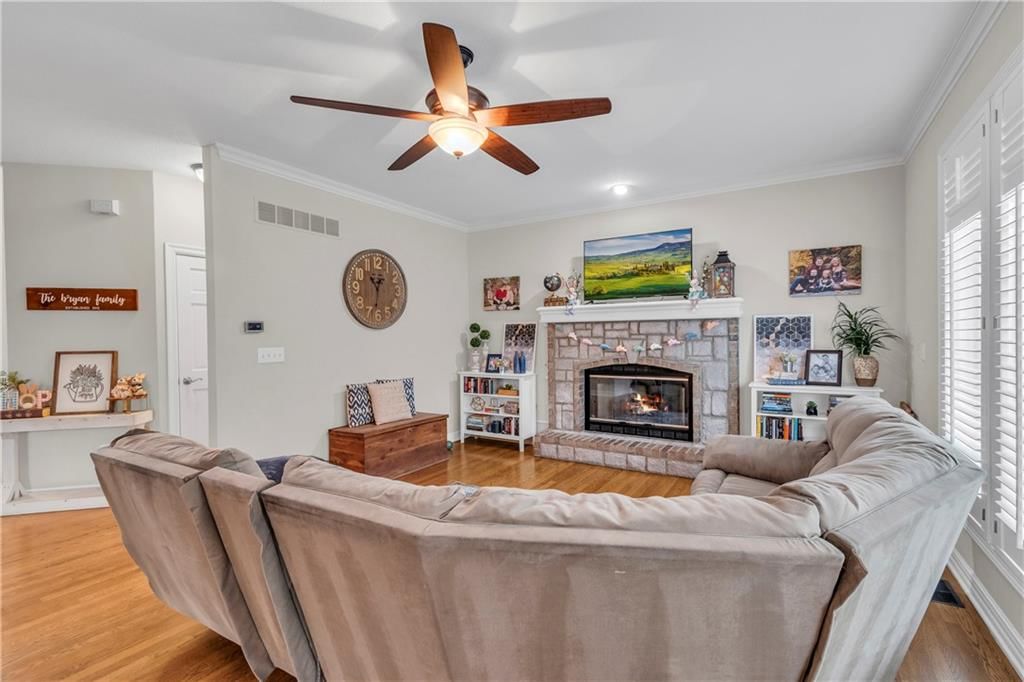 1317 SW Pebble Lane SW — photo 9