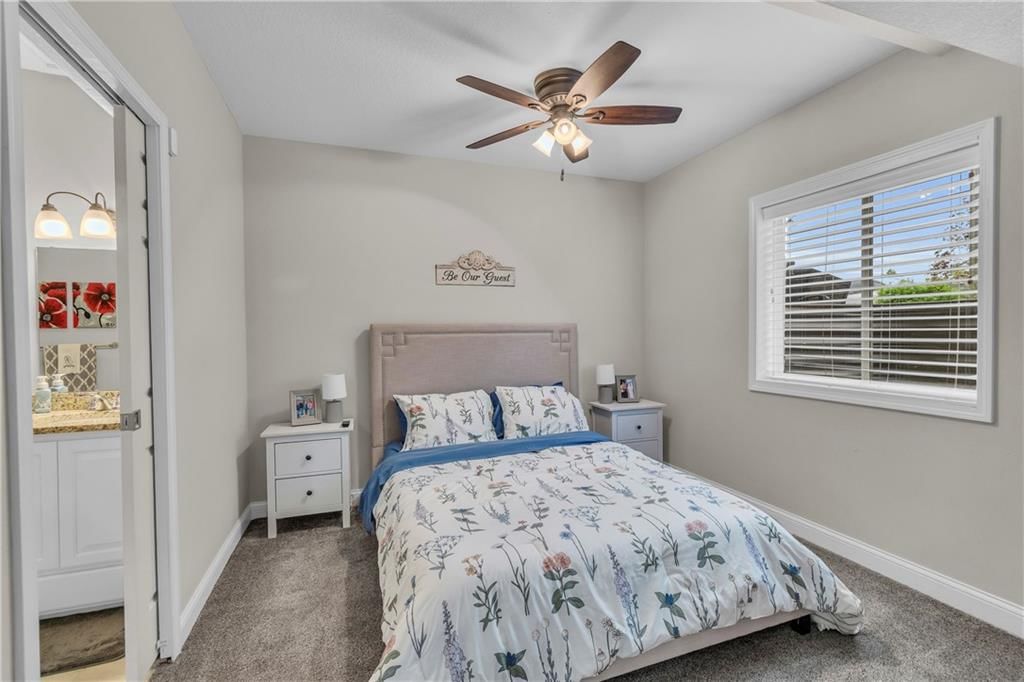 1317 SW Pebble Lane SW — photo 34