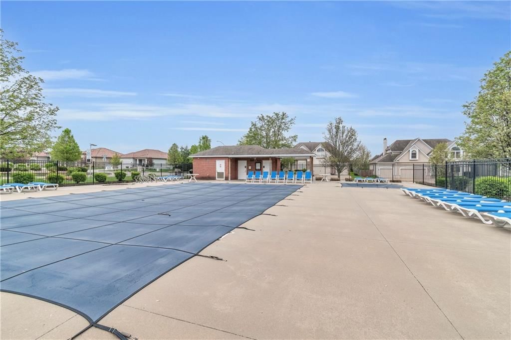 1317 SW Pebble Lane SW — photo 47