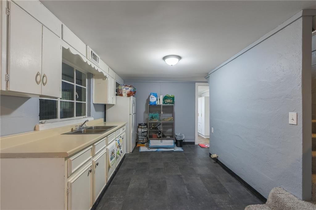 8317 N Pontiac Avenue — photo 32