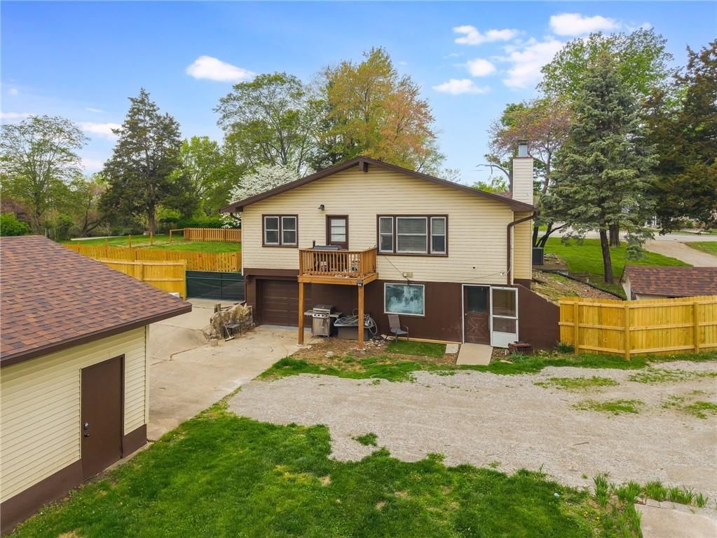 8317 N Pontiac Avenue — photo 37