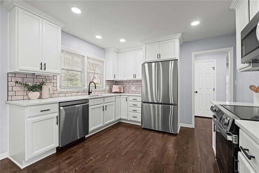 8537 S Russell Street — photo 7
