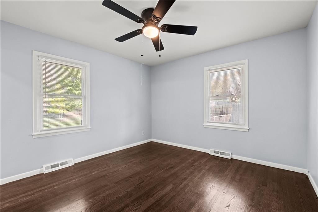 8537 S Russell Street — photo 15