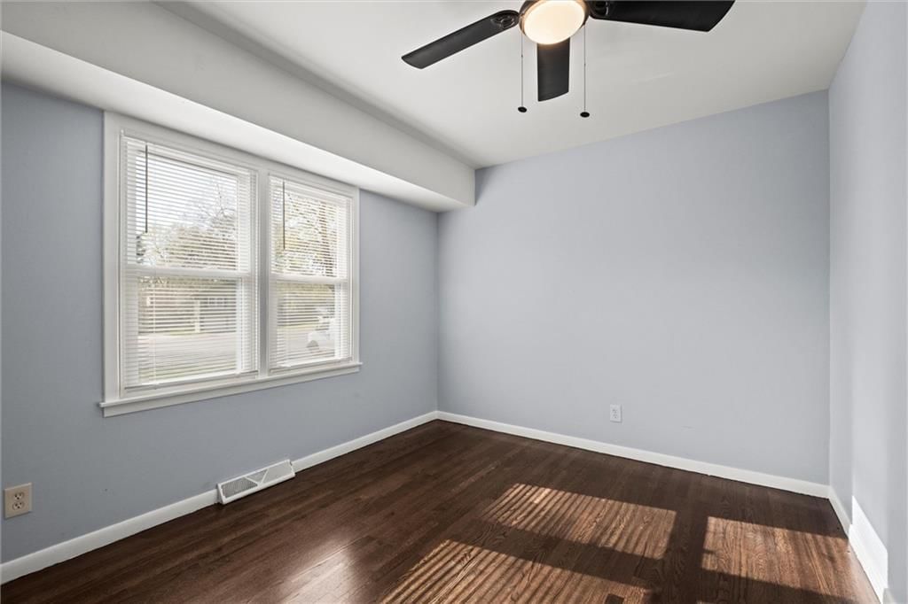 8537 S Russell Street — photo 19