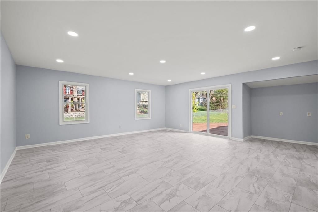 8537 S Russell Street — photo 20