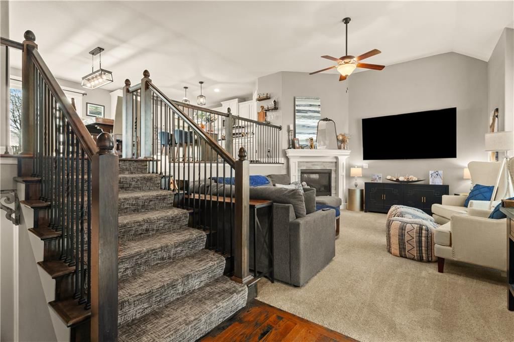 912 SE Forest Ridge Court — photo 5