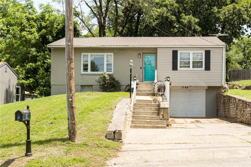 Photo 1 of 33 - 1749 S 49th Street