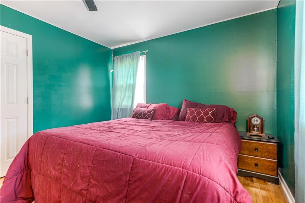 Photo 12 of 33 - 1749 S 49th Street