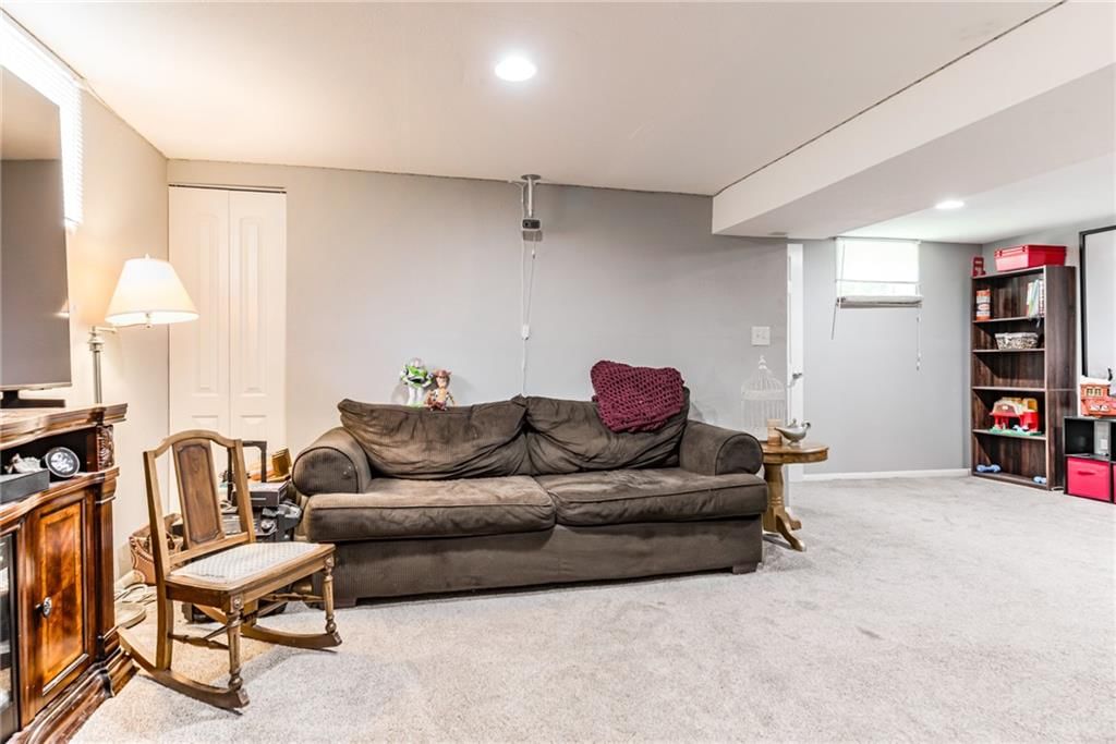 Photo 22 of 33 - 1749 S 49th Street