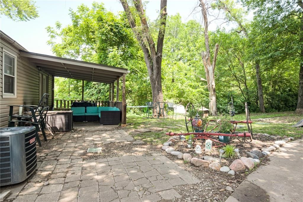 Photo 27 of 33 - 1749 S 49th Street