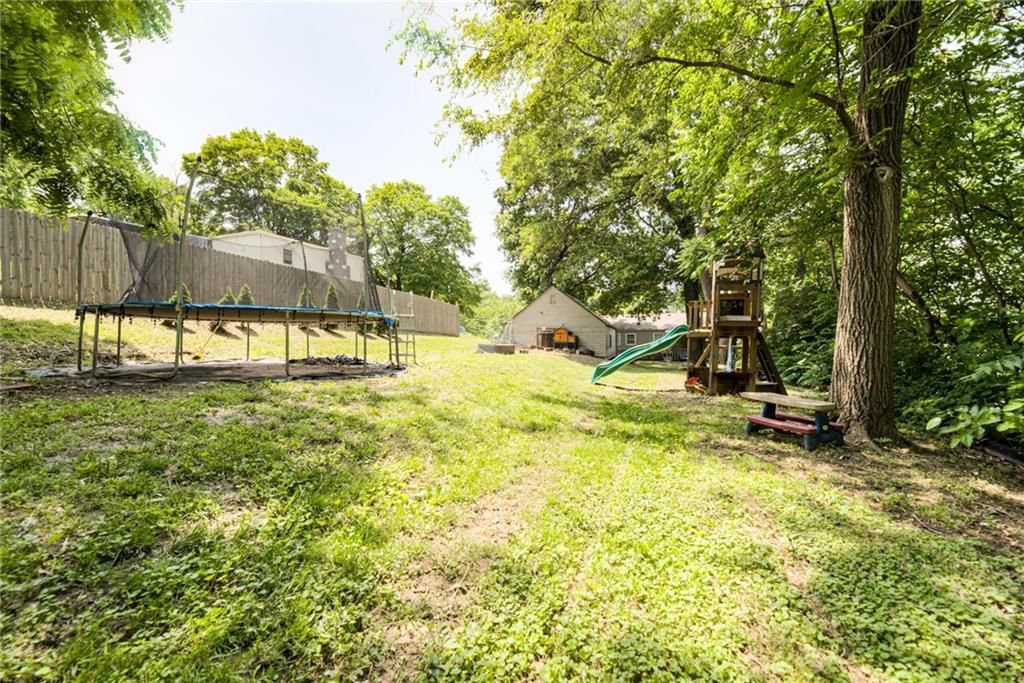 Photo 33 of 33 - 1749 S 49th Street