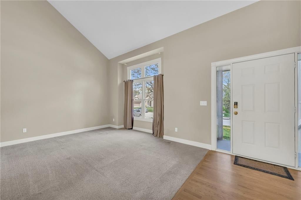 7442 N Sycamore Avenue — photo 5