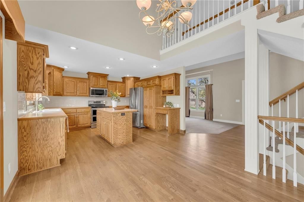 7442 N Sycamore Avenue — photo 9
