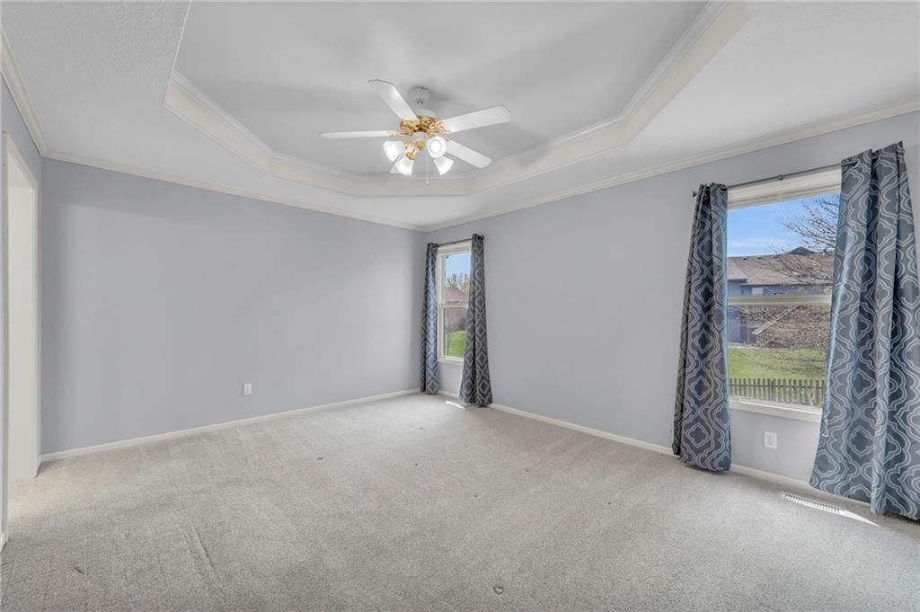 7442 N Sycamore Avenue — photo 18