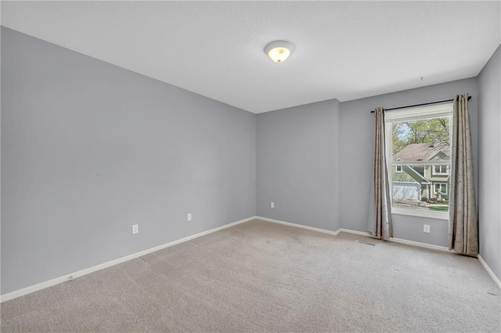 7442 N Sycamore Avenue — photo 25