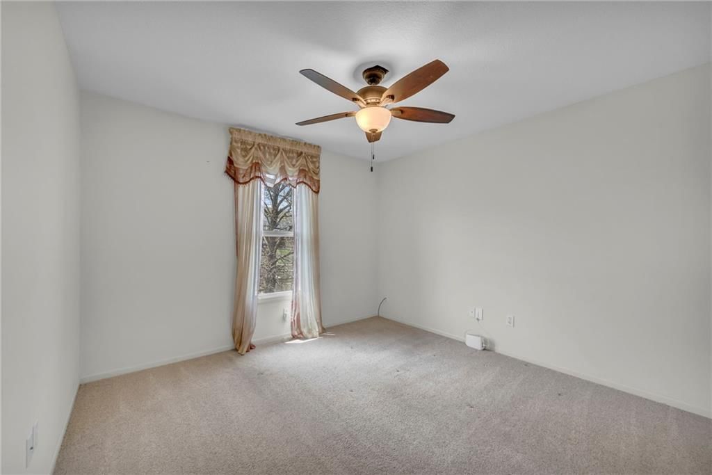 7442 N Sycamore Avenue — photo 32