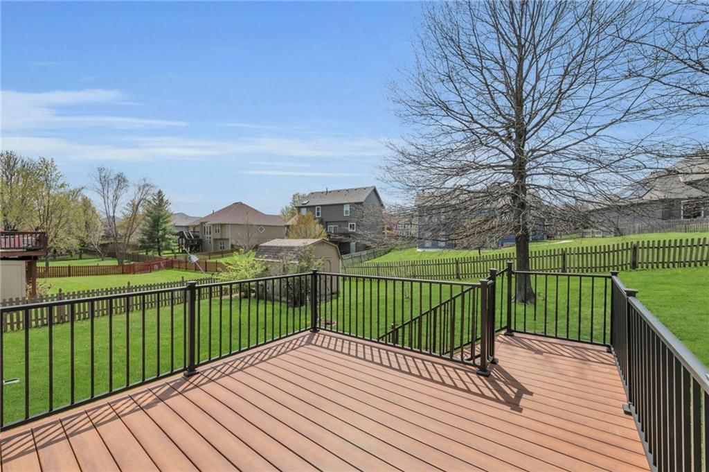 7442 N Sycamore Avenue — photo 34