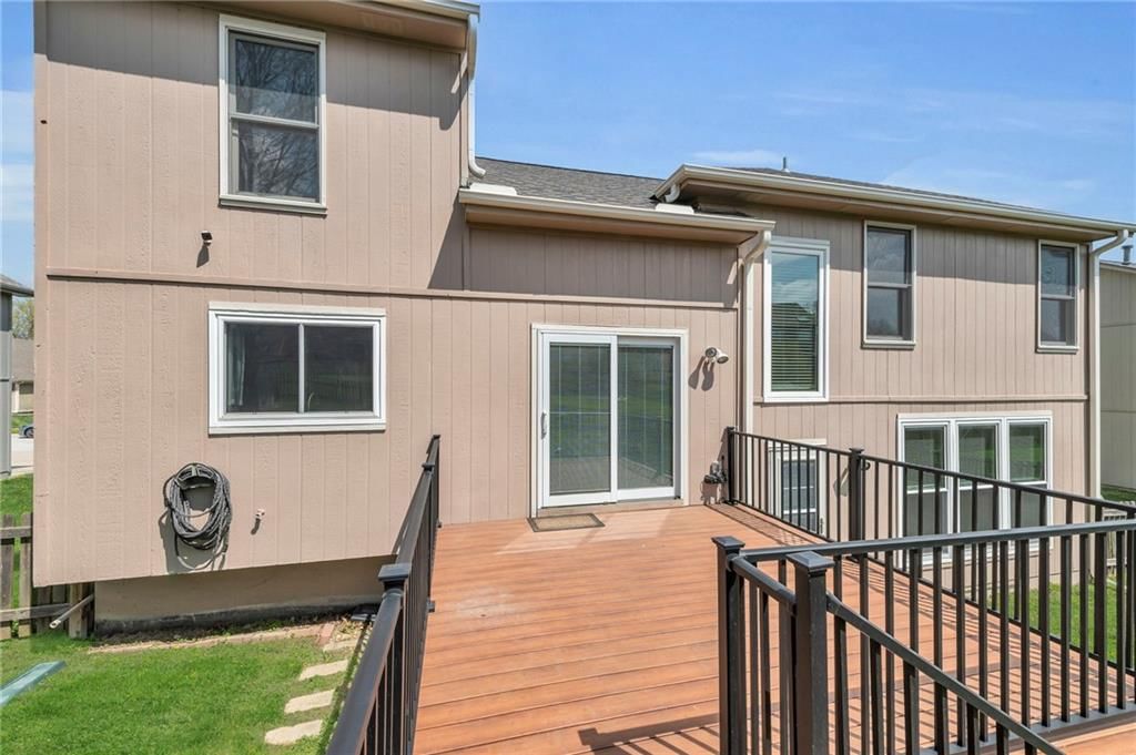 7442 N Sycamore Avenue — photo 35