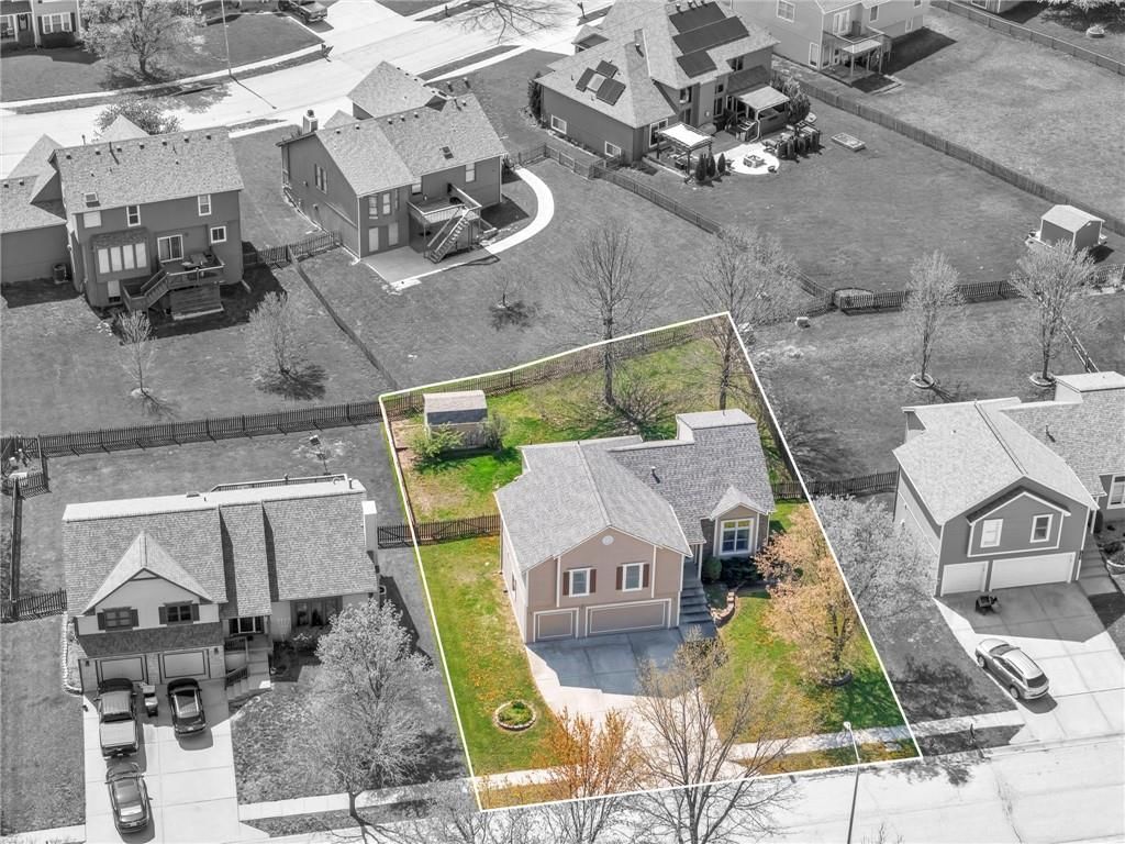 7442 N Sycamore Avenue — photo 44