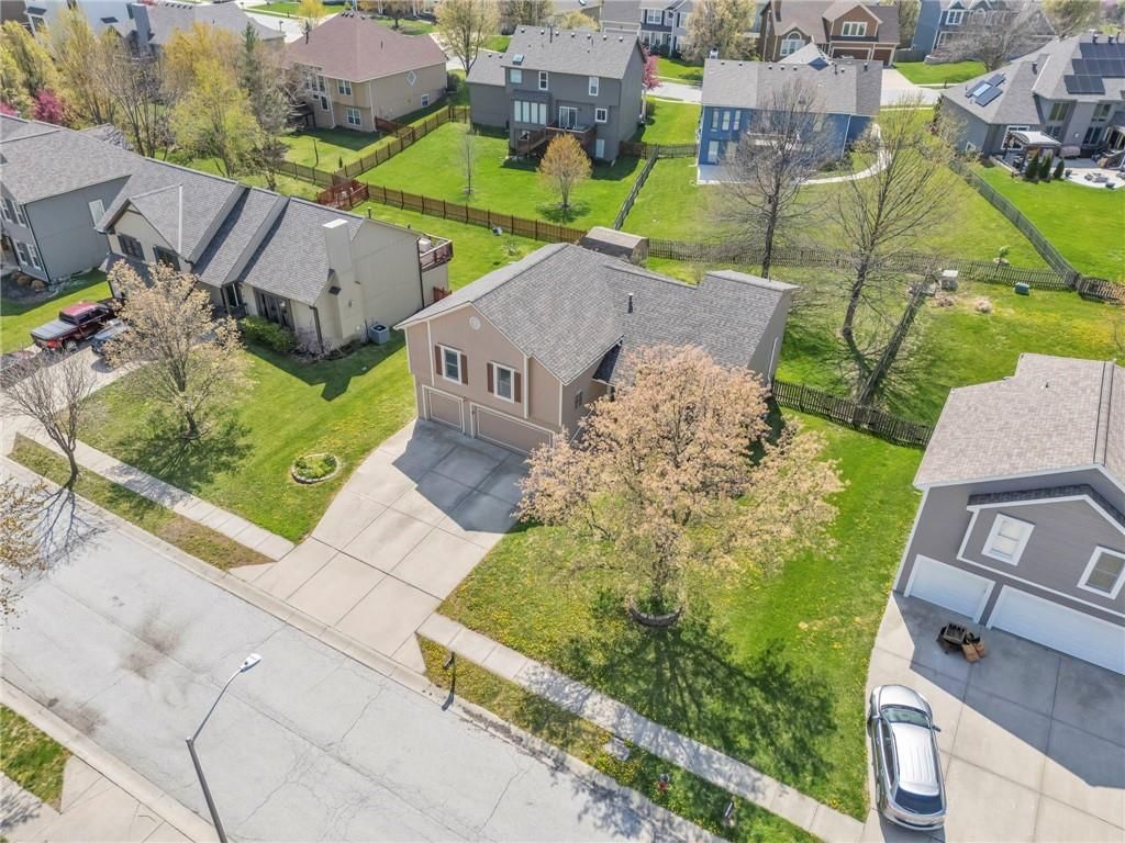 7442 N Sycamore Avenue — photo 45