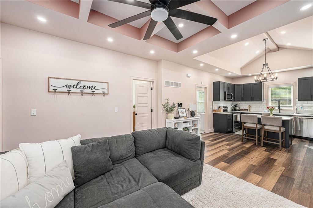 618 Caldwell Street — photo 10