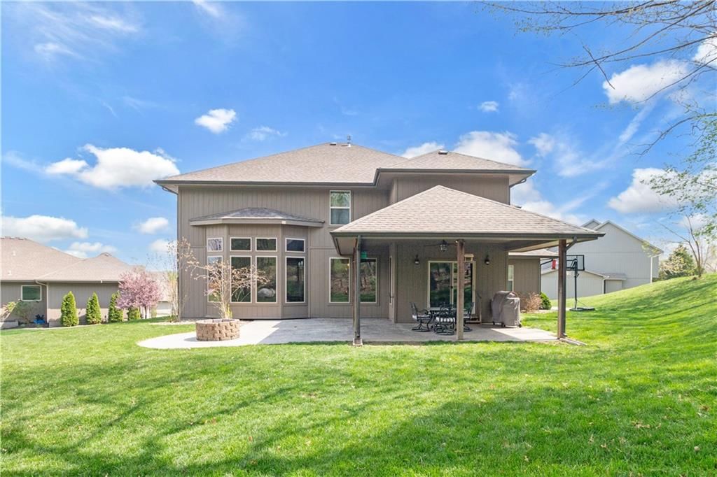 1300 NE Woods Edge Court — photo 32