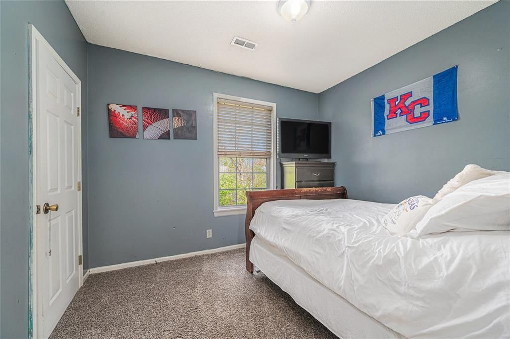 Photo 17 of 29 - 12610 W 52ND Street