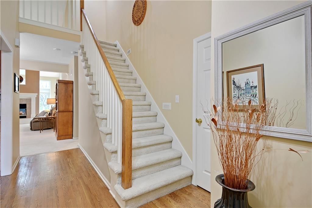 190 Pointe Drive — photo 7