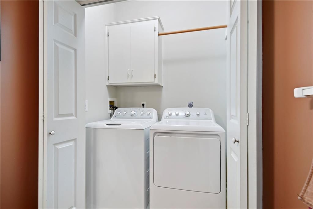 190 Pointe Drive — photo 12